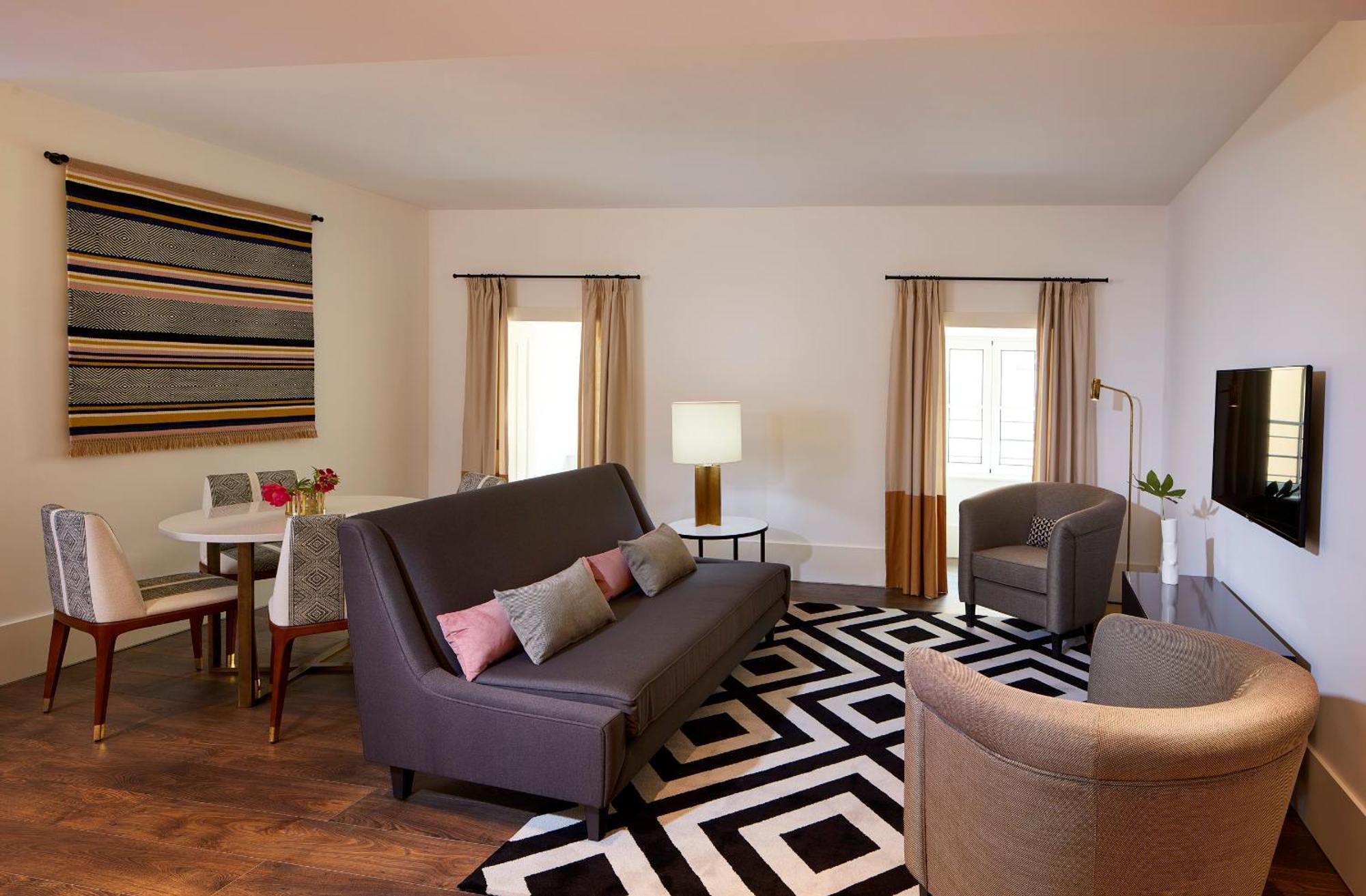 The Lumiares Hotel & Spa - Small Luxury Hotels Of The World Лиссабон Экстерьер фото A living room at the Hotel Commonwealth